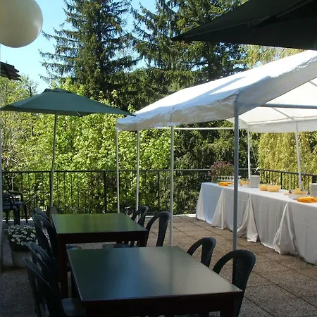 Capanna C.a.o. Hotell *